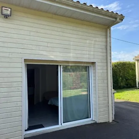 Chambre Climatisee A La Campagne Hétvégi ház Béruges